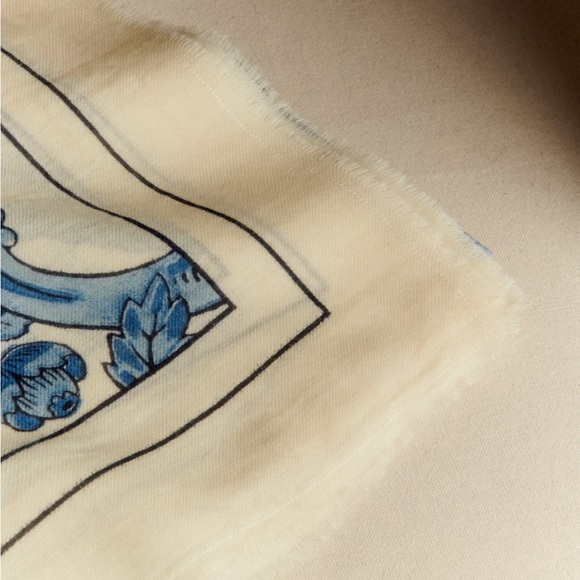 Sezane Pio Scarve - Antoinette Poisson - Picture 3 of 7